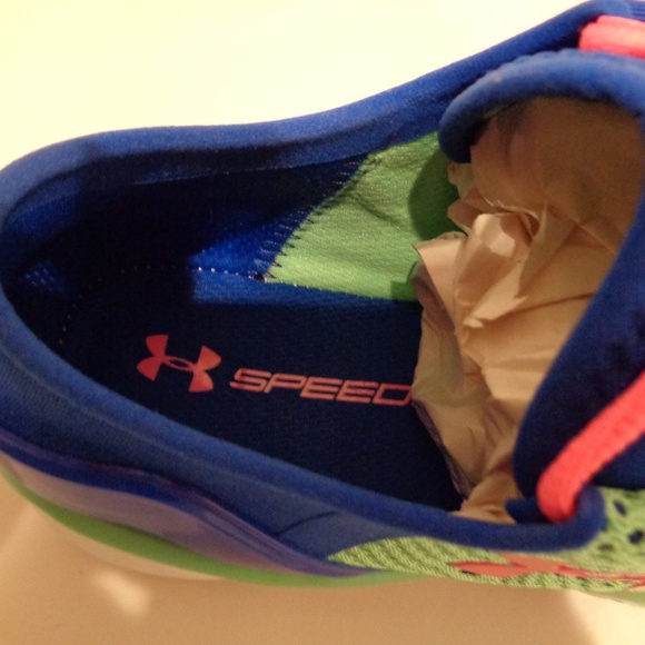Under Armour Size 4.5Y SPEEDFORM APOLLO 2 Sneakers - Picture 8 of 8